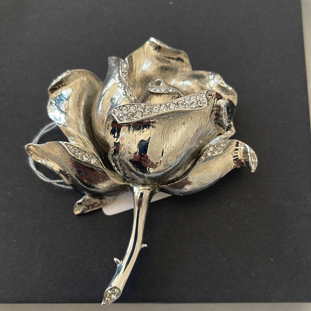 Nolan Miller rare vintage silver tone floral brooch